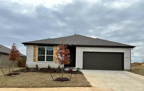 8213 Tomcat Trl, Godley, TX 76044