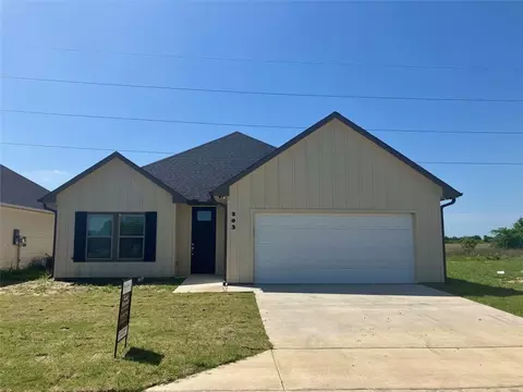 203 Preston Cir, Mabank, TX 75147