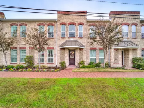 303 S Kealy Ave, Lewisville, TX 75057