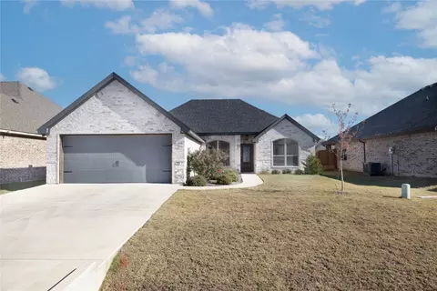 3315 Arrow Creek Dr, Granbury, TX 76049