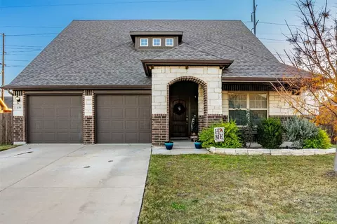 139 Cantle St, Waxahachie, TX 75165