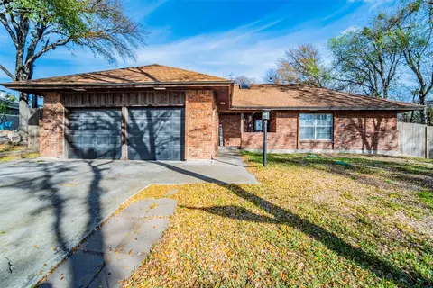 5704 Tiger Trl, Fort Worth, TX 76126