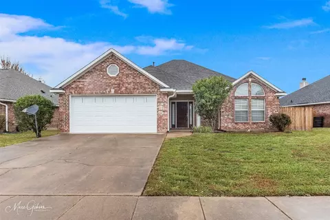 5817 Bluebonnett Dr, Bossier City, LA 71112