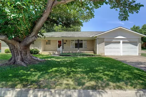 4729 Mackey Dr, North Richland Hills, TX 76180