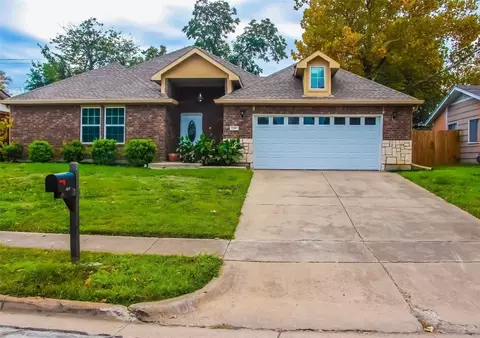 2106 E Mitchell St, Arlington, TX 76010