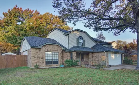 2026 Wedgewood Dr, Grapevine, TX 76051