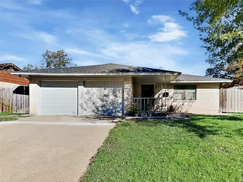 719 E Center St, Duncanville, TX 75116