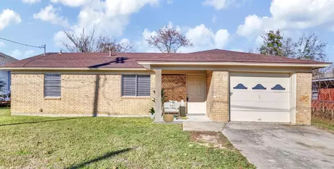 311 Water St, Whitesboro, TX 76273