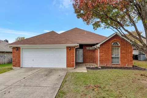 108 Troxell Blvd, Rhome, TX 76078
