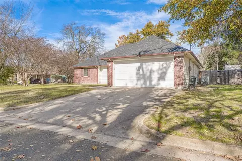 325 Fuller St, Sulphur Springs, TX 75482