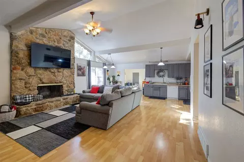 611 Segundo Dr, Runaway Bay, TX 76426