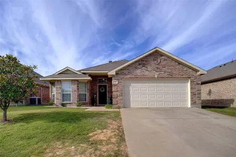 128 Tall Meadow St, Azle, TX 76020