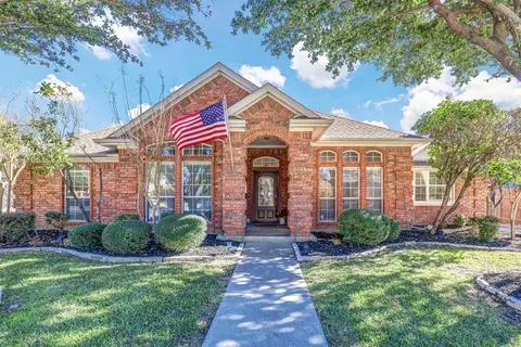 2728 Fox Glenn Ct, Hurst, TX 76054