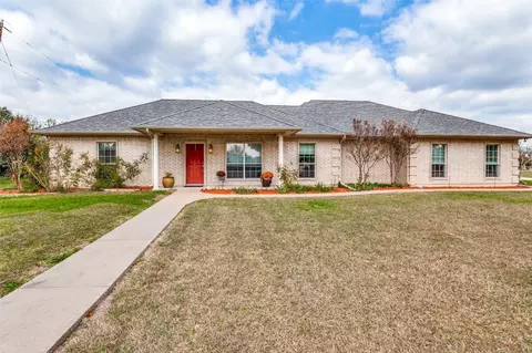 281 Becky Ln, Waxahachie, TX 75165
