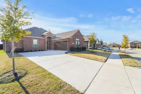 1306 Axis Deer Rd, Arlington, TX 76002