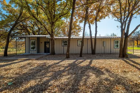 5944 Fm 3136, Alvarado, TX 76009