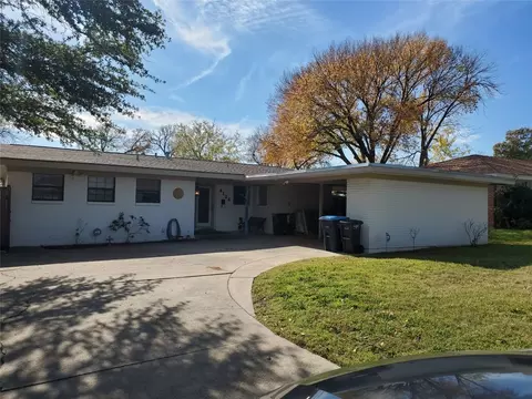 4124 Sanguinet St, Fort Worth, TX 76107