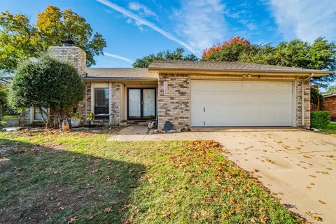 7524 Weatherwood Ct, Fort Worth, TX 76133