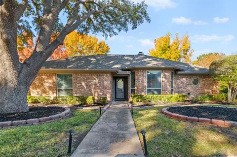 1209 Medford Dr, Bedford, TX 76021