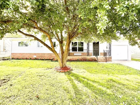 308 18th St, Mineral Wells, TX 76067
