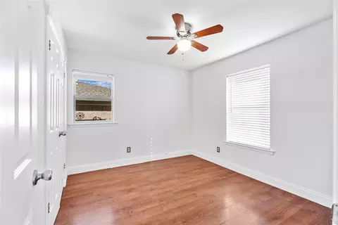 209 Primrose Hl, Euless, TX 76039 photo 16