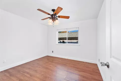 209 Primrose Hl, Euless, TX 76039 photo 15