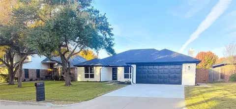 1413 New Haven Dr, Mansfield, TX 76063