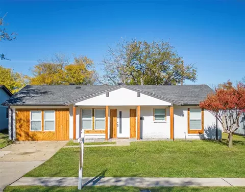 701 Sweetbriar Dr, Lewisville, TX 75067