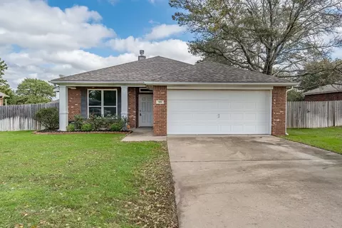 389 Asher Ln, Lindale, TX 75771
