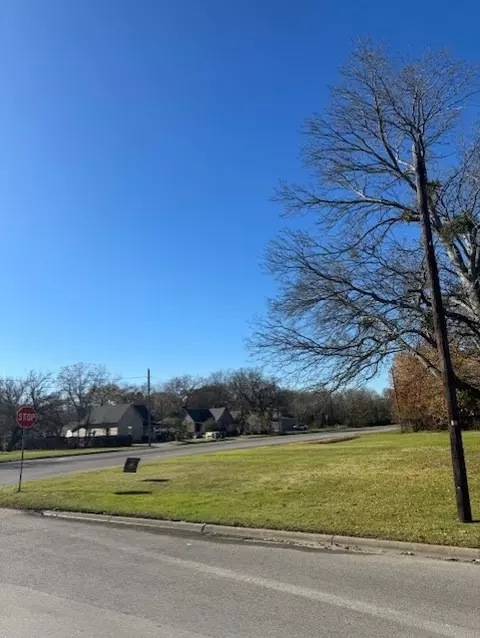 217 E Park Ave, Sherman, TX 75090