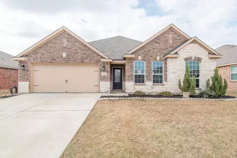 2504 Spring Meadows Dr, Denton, TX 76209