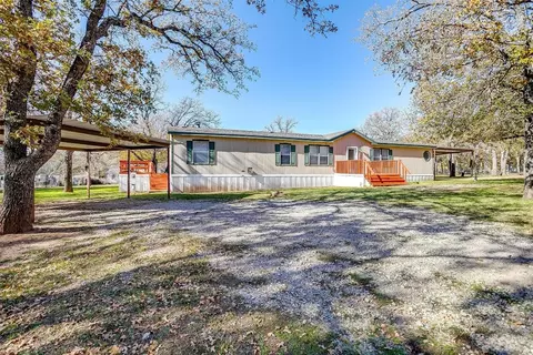 383 Clemmer Ct, Boyd, TX 76023