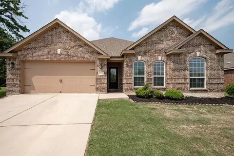 2517 Summer Trail Dr, Denton, TX 76209