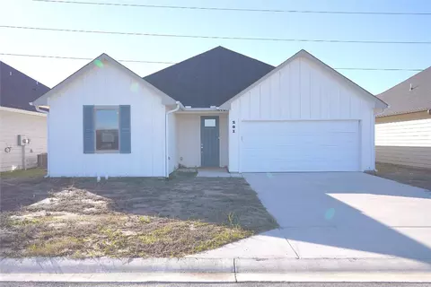 201 Preston Cir, Mabank, TX 75147