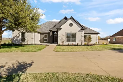407 S Bois D Arc St, Grandview, TX 76050