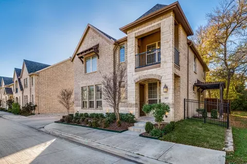 401 Renaissance Ln, Irving, TX 75060