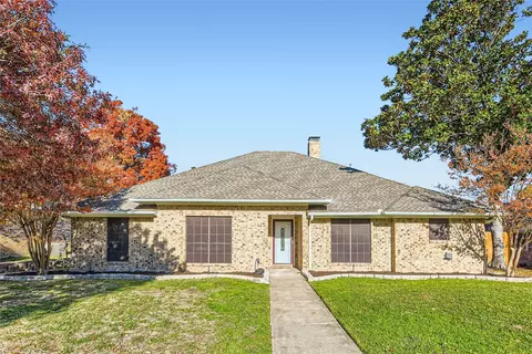 4904 Willow Ridge Dr, Mesquite, TX 75150