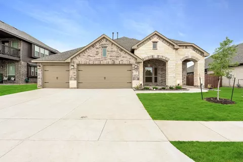 125 Claywood Dr, Glenn Heights, TX 75154