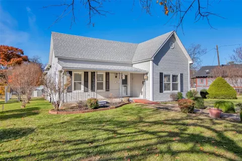 216 S Loving Ave, Sherman, TX 75090