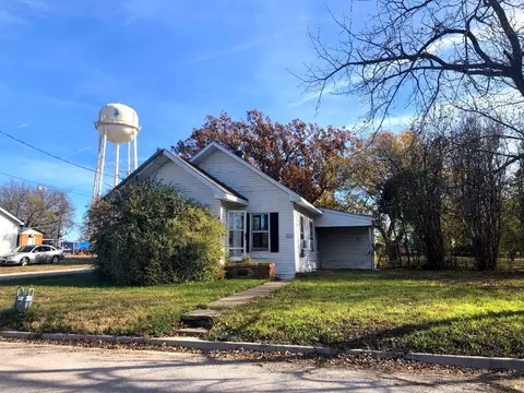 412 Jackson St, Farmersville, TX 75442