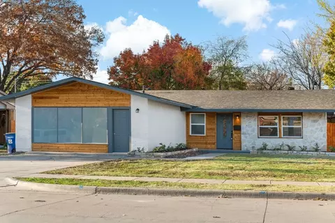 2401 Briarwood Ln, Carrollton, TX 75006