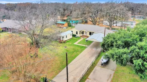 1045 Welch Ln, Gun Barrel City, TX 75156