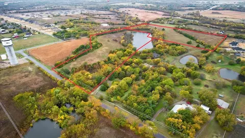 11277 Farmington Rd #B, Van Alstyne, TX 75495