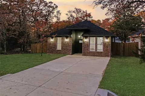 104 Aztec Dr, Mabank, TX 75156