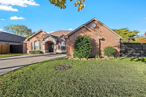 745 Bayport Dr, Lancaster, TX 75134