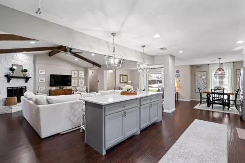 617 E Spring Valley Rd, Richardson, TX 75081 photo 11