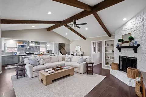 617 E Spring Valley Rd, Richardson, TX 75081
