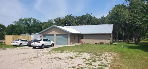 124 Lcr 421, Groesbeck, TX 76642