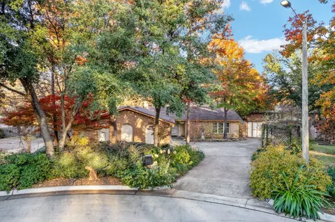 801 Brim Ct, Arlington, TX 76012
