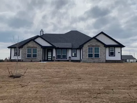 134 Pampas Ct, Decatur, TX 76234